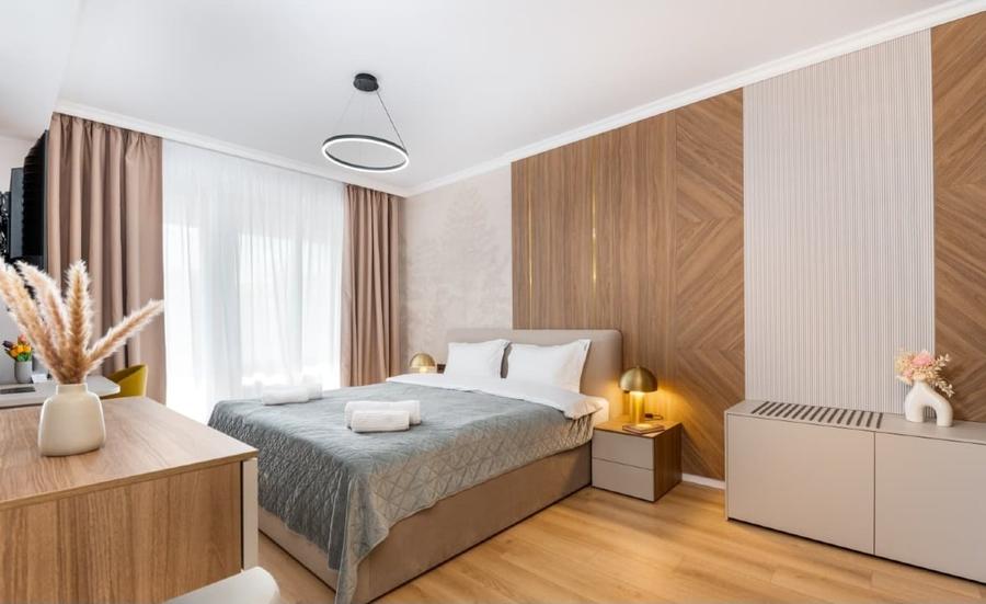 Apartament cu 2 camere semidecomandat în Tractorul
