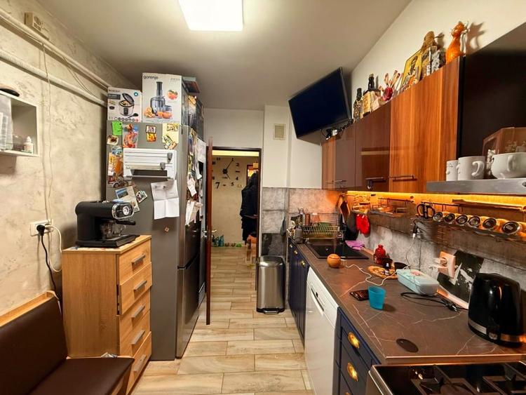 Apartament 2 camere decomandat-59mp-bloc 1986-Granit-Socola - 10