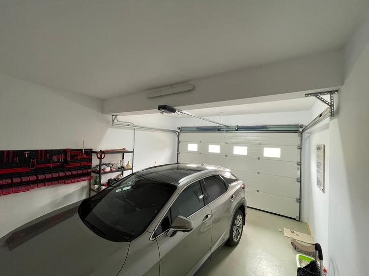 Vanzare VILA la cheie 338 mp  teren 800 mp - pe malul lacului Laguna Verde - 24