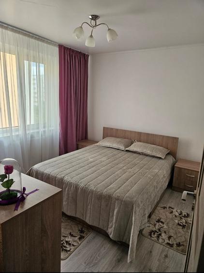 Inchiriez apartament cu 3 camere - 5
