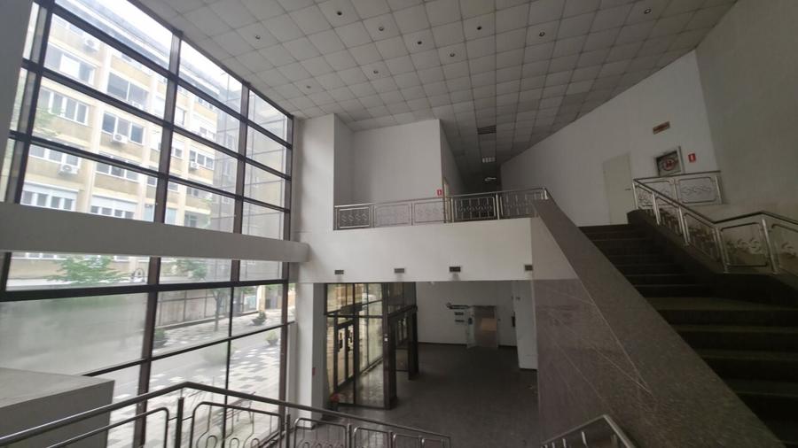 Spatiu comercial/cladire birouri in centrul Timisoarei - 13