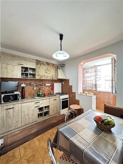 SAGULUI - 3 Camere - Decomandat - Centrala proprie - Bloc anvelopat - 2