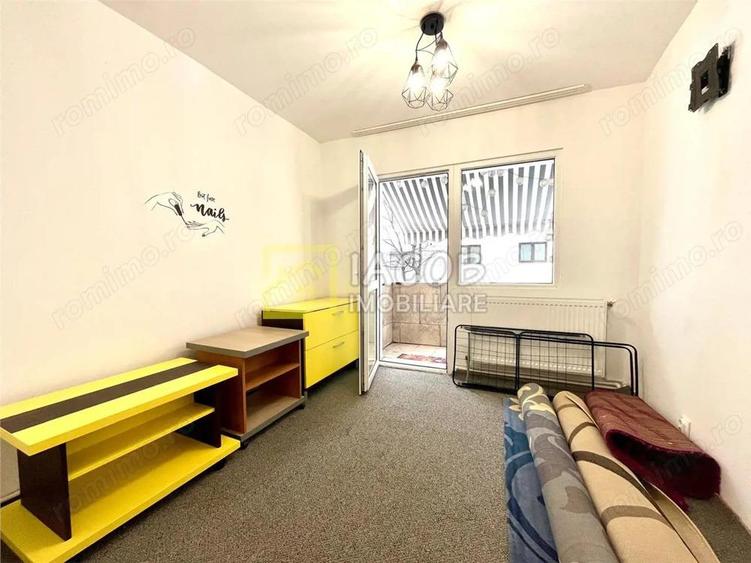 Apartament, str. Bicaz, 3 camere decomandate, etaj 1 - 13