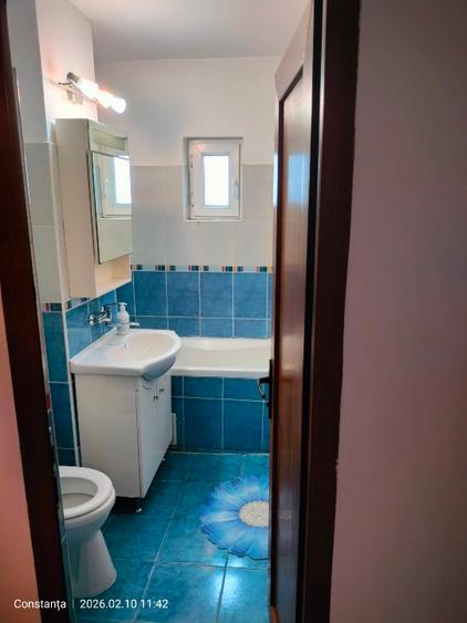 Închiriez apartament 2 camere decomandate in zona Far  - 5