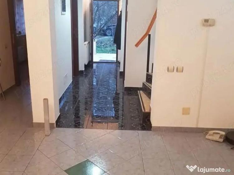 Titan, vila P+1+M - 2