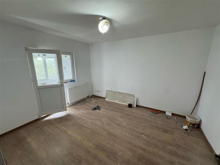 Ap 2 cam, 60 mp utili, et 2/3, hol patrat logie si balcon,renovat ! - 11