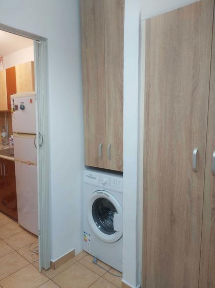 Inchiriez garsoniera - 2