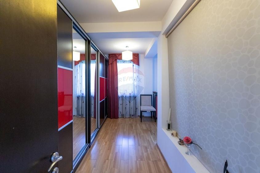 Vilă cu 7 camere de vânzare în zona Centrală Orașul  BUHUȘI - 27