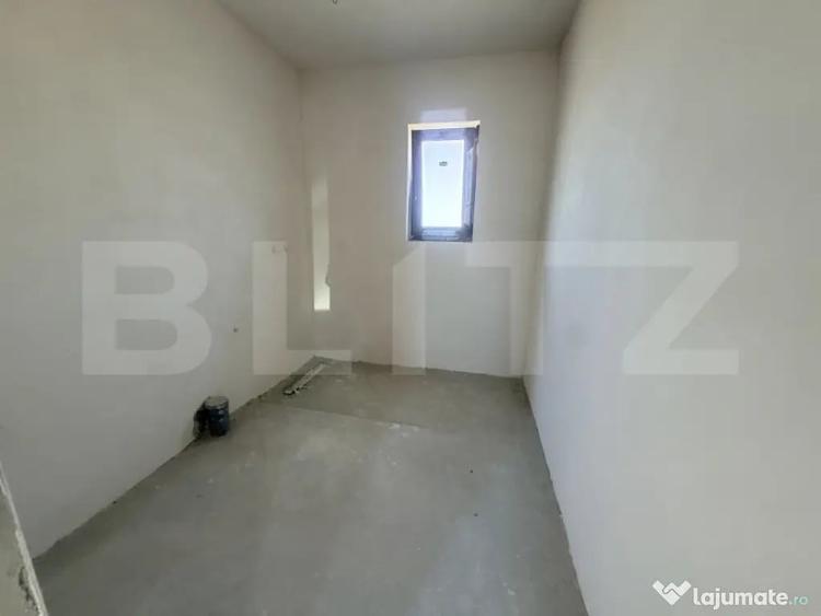 Casă cu 3 camere cu Teren 270 Mp în Petrești