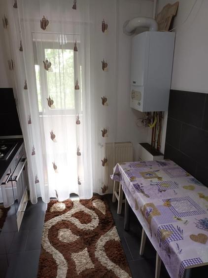 Inchiriez apartament 2 camere - 5