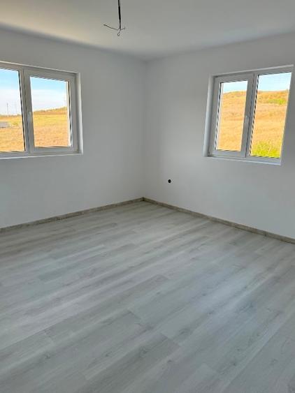 Proprietar-Casa în sat Dumbrava, Comuna Ciurea, Jud Iași, str. DJ 248D, nr. 385. - 5