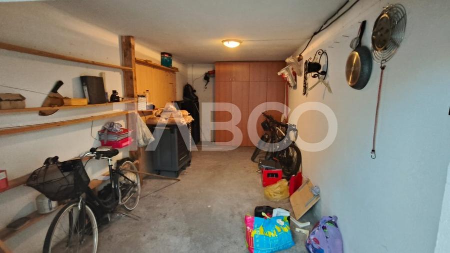 Apartament cu 3 camere garaj si pivnita de vanzare in Sebes - 14