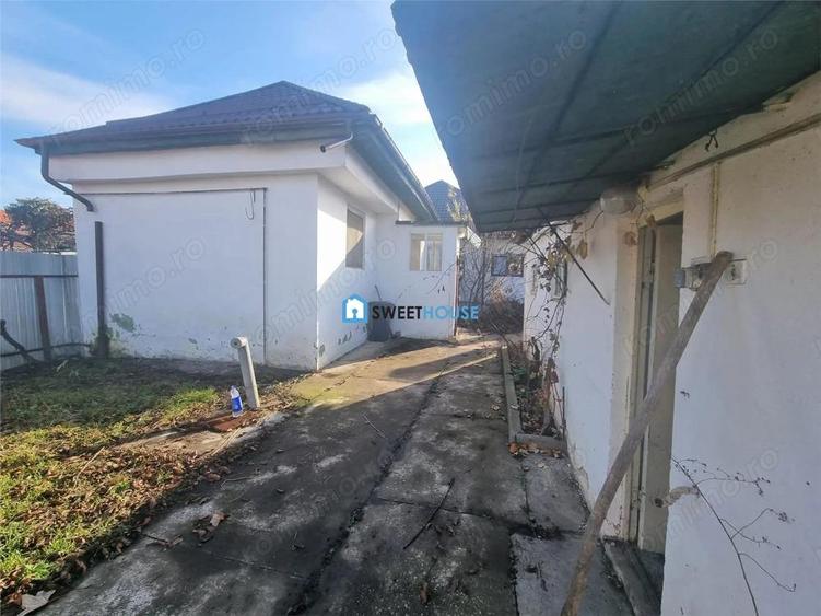 Casa de vanzare cu 4 camere si anexe in Fagaras. - 3