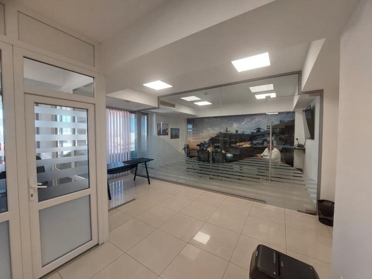 Centru - Bd. Mamaia , spatiu IDEAL BIROURI in cladire reprezentativa , 240 mp. - 8