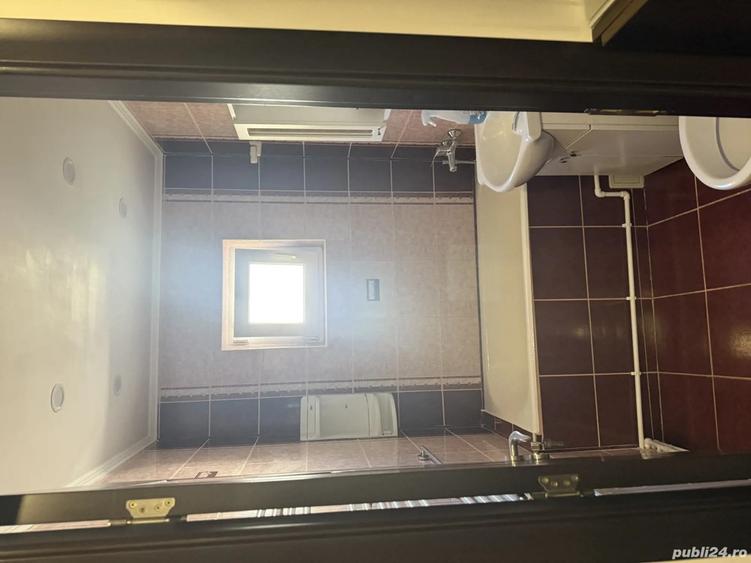 Inchiriez apartament 3 camere - 2