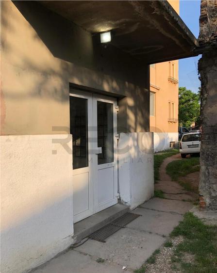 RECO . Studio ultracentral de inchiriat - 12