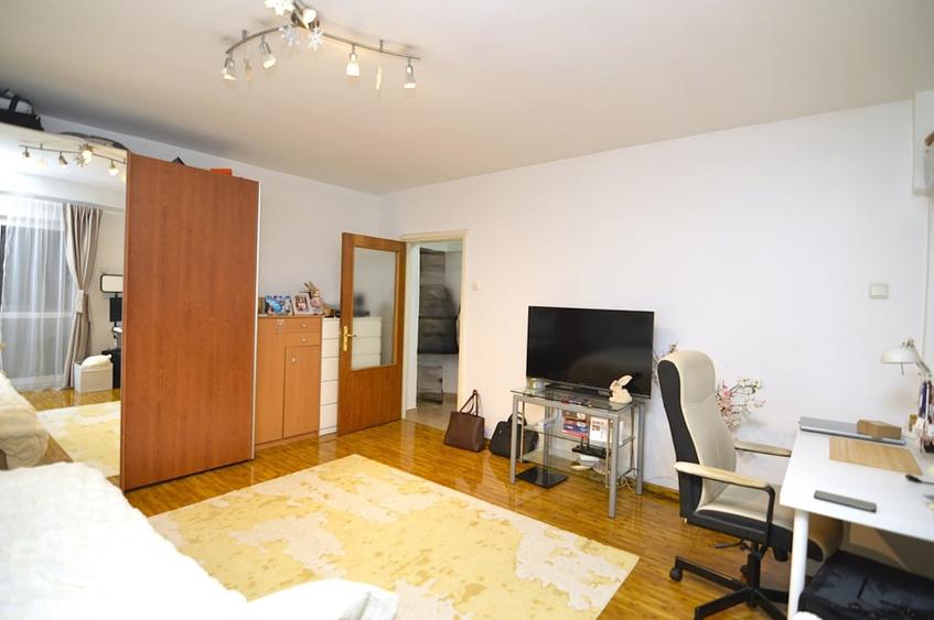 VANZARE GARSONIERA UNIRII – NERVA TRAIAN - BLOC LOTTO - 8