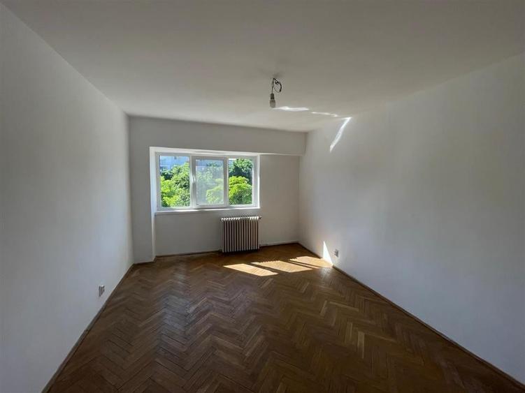 4 camere - etajul 2 - 86mp -izolat - bloc din 1980 - 3