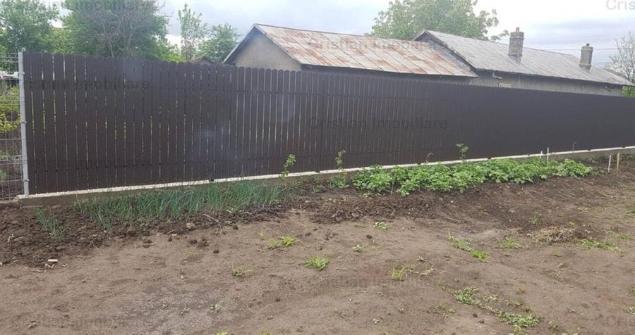 Teren intravilan de 1300 mp, în Lacu Sărat