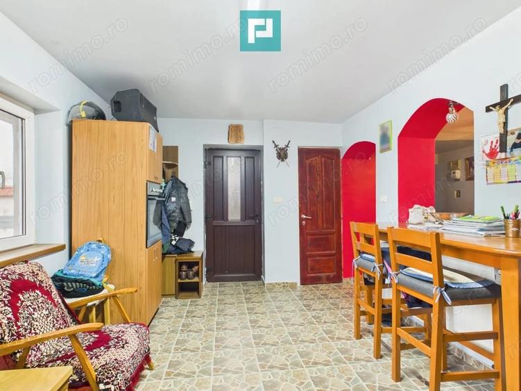 Casă cu 4 camere cu Teren 2812 Mp în Iratoșu