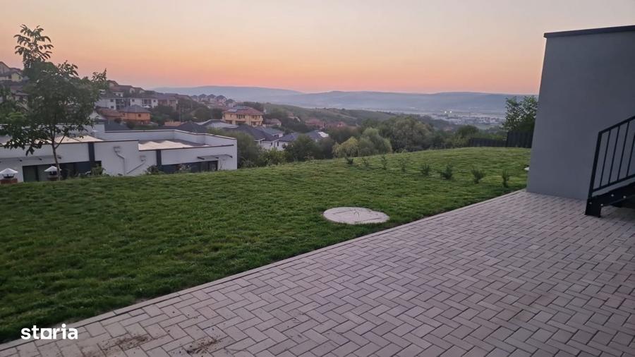 Vila in duplex, intr-o zona linistita, D+P+E, Dezmir - 6