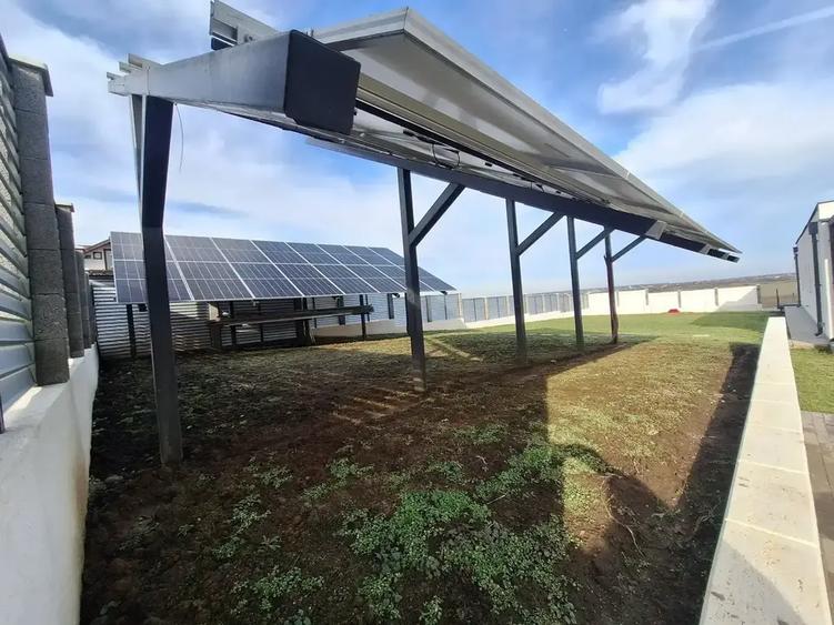 Casă cu 4 camere cu Canalizare în Bălăceanca