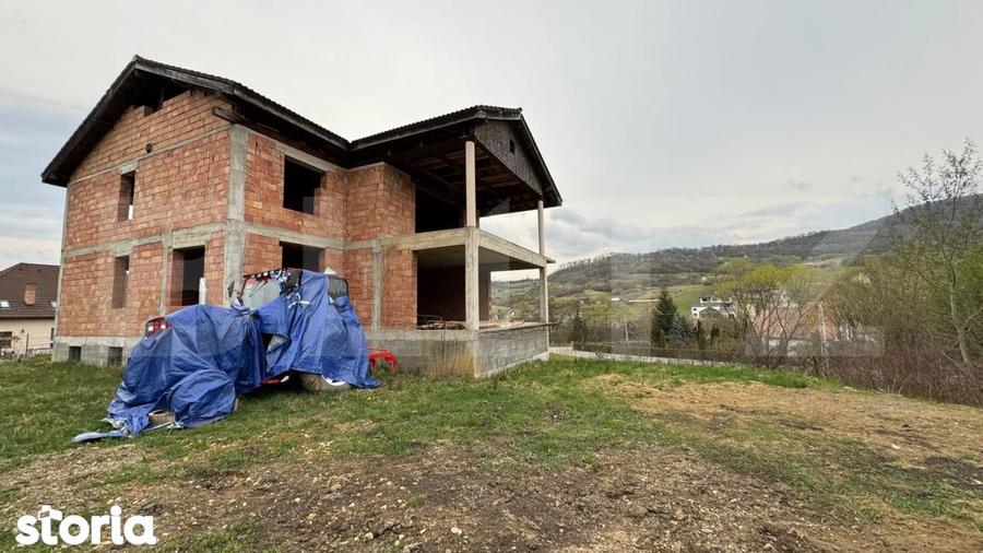Casa la rosu in zona Valea Ghinzii, cu 900 mp de teren intravilan - 1