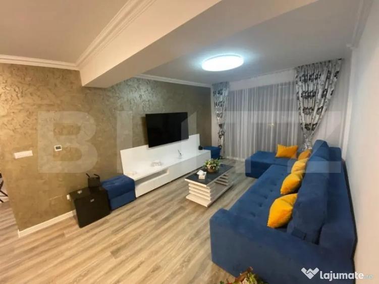 Apartament cu 3 camere semidecomandat în Calea București