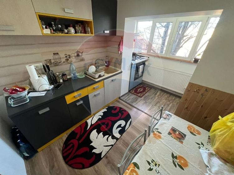 Apartament cu 3 camere decomandat, mobilat în Sud