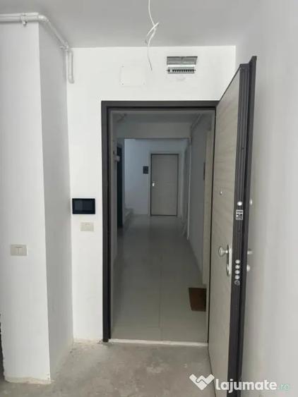 Apartament cu 2 camere decomandat în Mamaia
