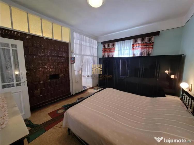 Casă cu 6 camere cu Teren 12500 Mp în Sasca Mică