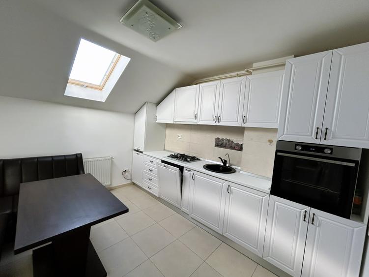 Apartament cu 2 camere decomandat în Bucovina
