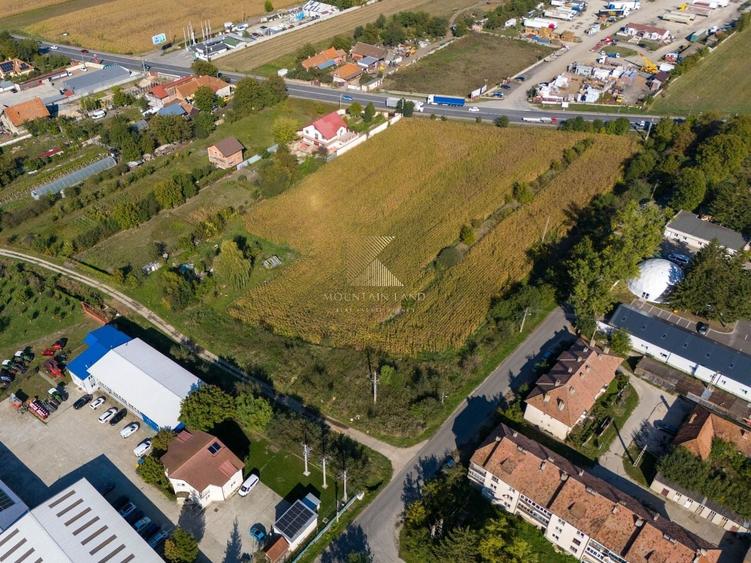 Teren Construcții intravilan de 20500 mp, în Stupini