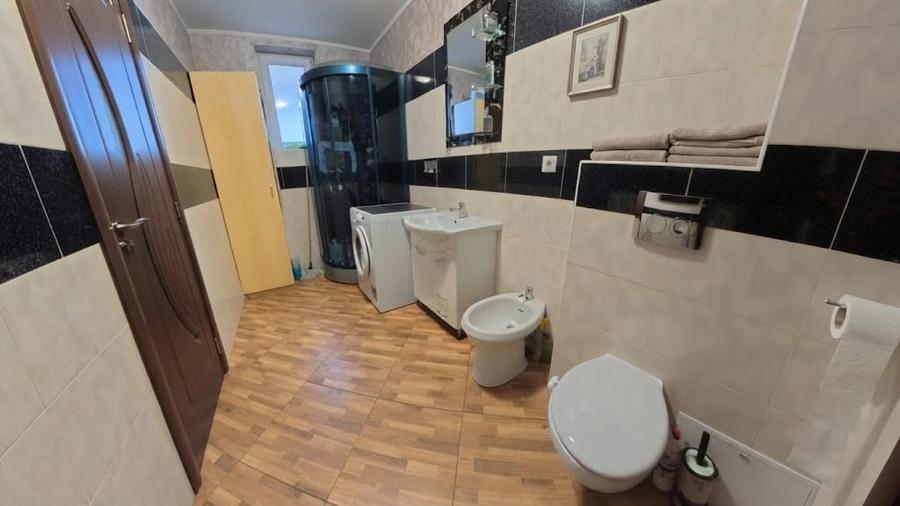 Casă individuală cu 4 camere cu Canalizare în Râșnov