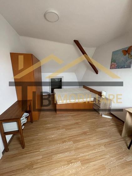 Apartament cu 5 camere decomandat în Semicentral