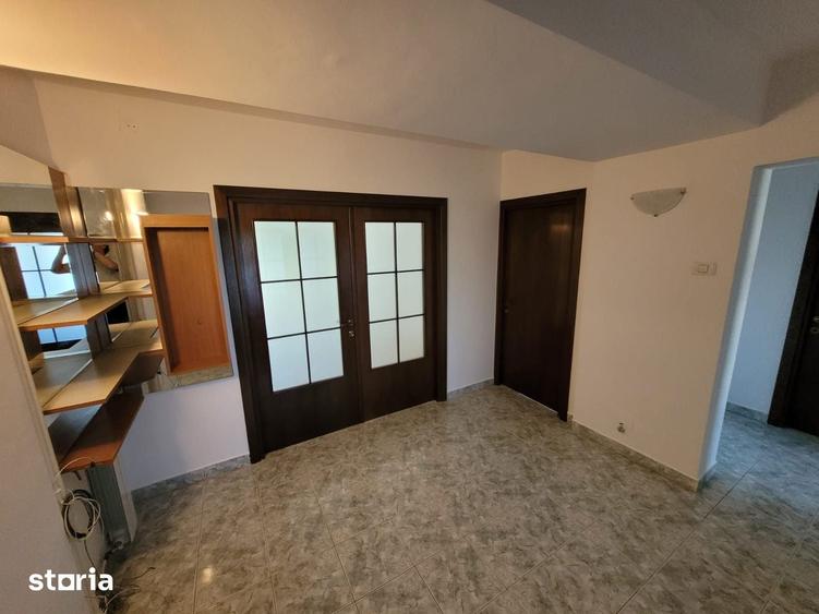 Apartament cu 4 camere în Unirii