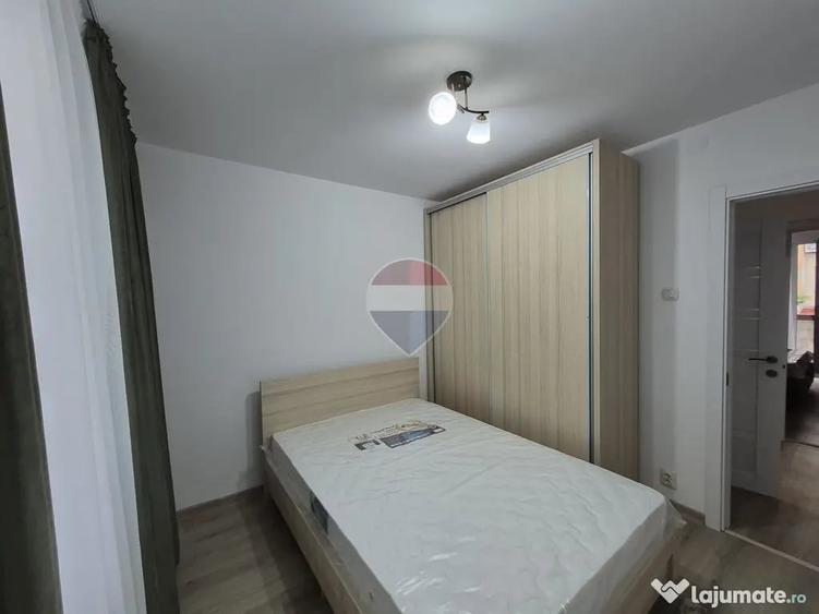 Apartament cu 3 camere semidecomandat în Sălaj