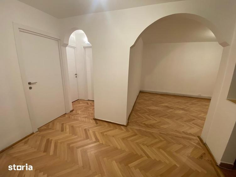 Apartament cu 3 camere în Valea Aurie