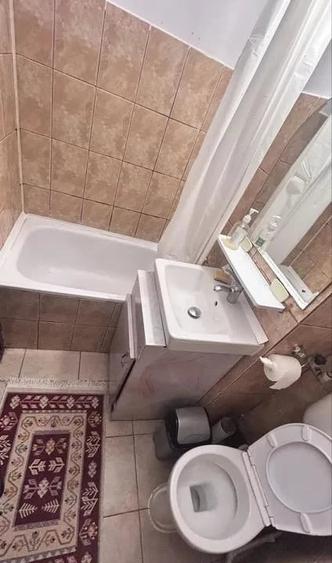 Apartament cu 2 camere semidecomandat în Filiași