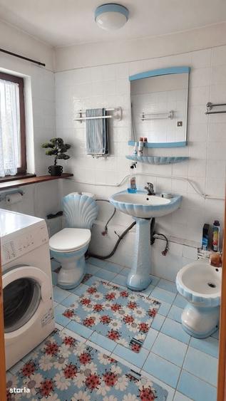 Casă cu 4 camere cu Teren 475 Mp în Central