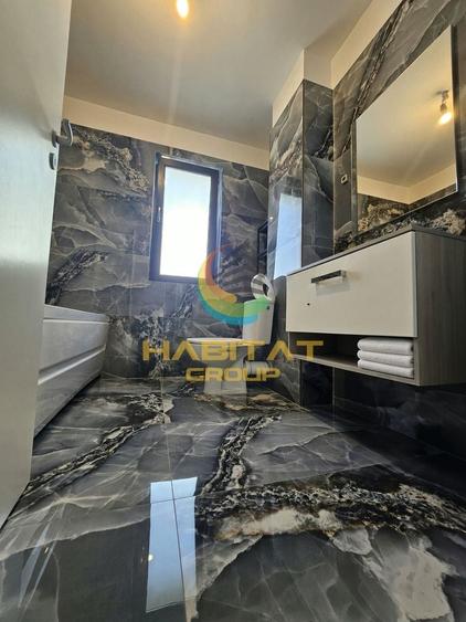 Duplex cu 4 camere cu Canalizare în Central
