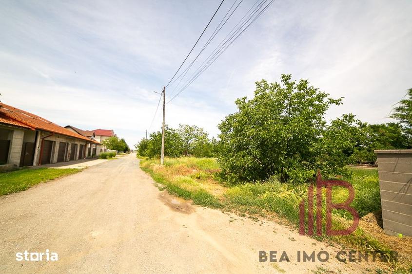 Teren de 795 mp, în Livada