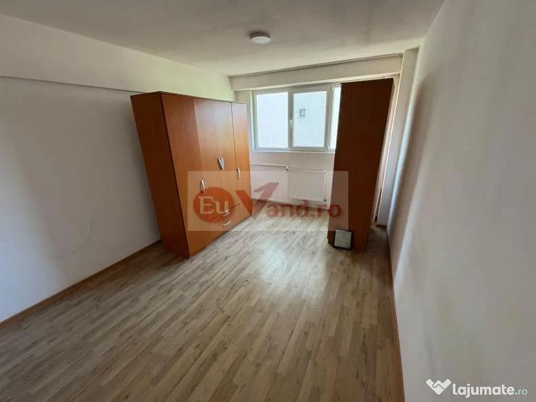 Garsonieră semidecomandată în Central