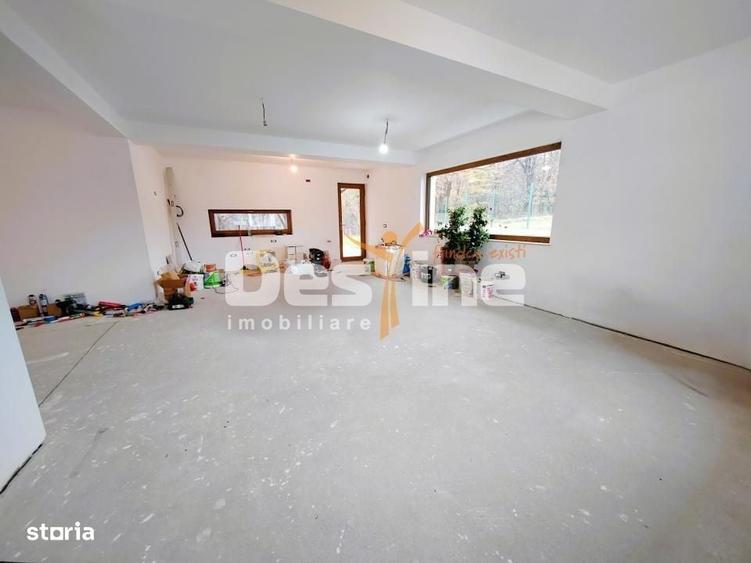 Casă cu 4 camere cu Teren 1000 Mp în Bârnova