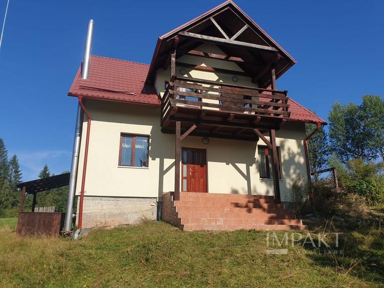 Casă individuală cu 4 camere cu Teren 1300 Mp în Dealu Negru