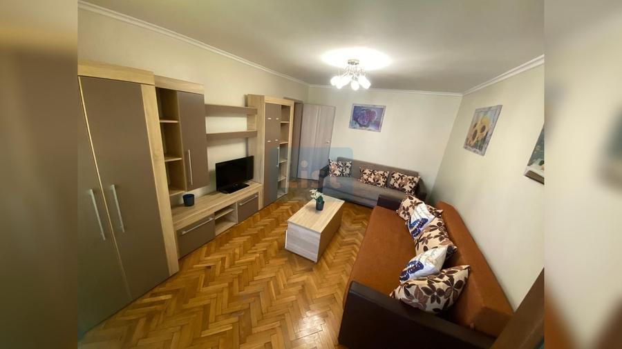 Apartament cu 3 camere semidecomandat, mobilat în Zorilor
