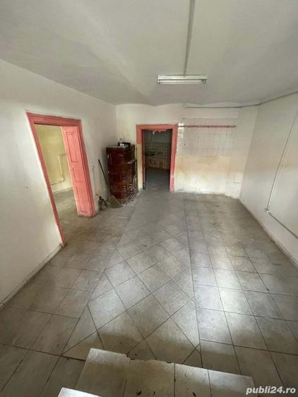 Casă cu 5 camere în Central