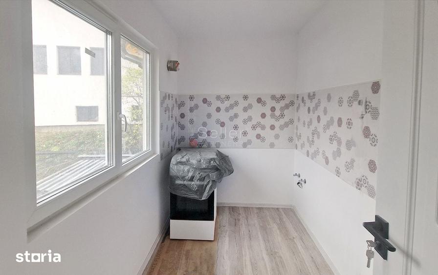 Casă cu 5 camere cu Teren 273 Mp în Central