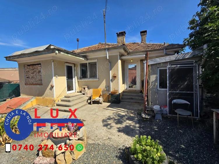 ID 6713 Casa de vanzare in Zona Pia?a Noua - 2