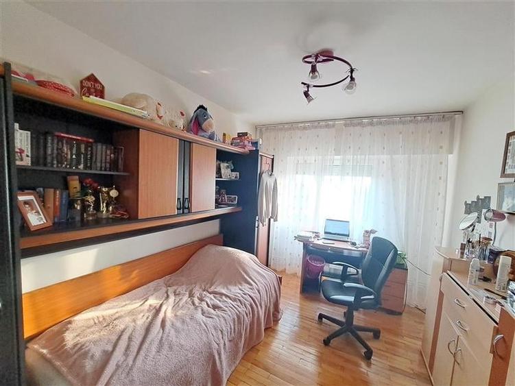 3 camere decomandat, centrala termica, etaj intermediar aproape de Complexul Stu - 6